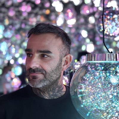 Julien Jimenez, consultant en référencement naturel, en portrait rapproché
